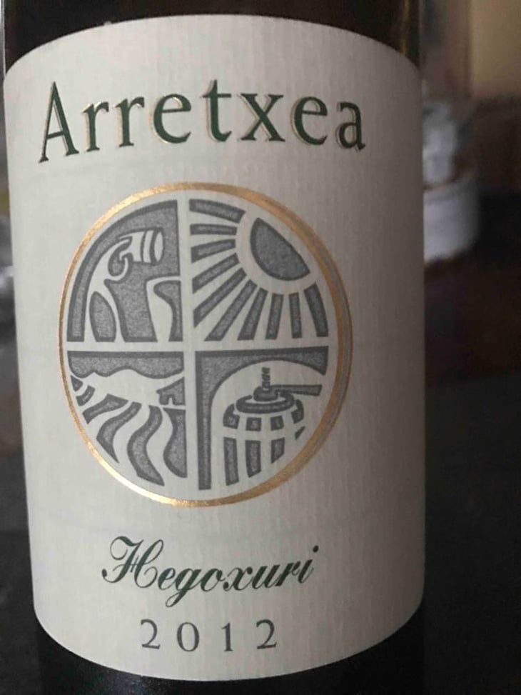 Hegoxuri - Arretxea - therese-michel-iban-theo-riouspeyrous 