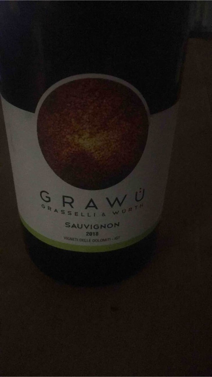 Sauvignon - Grawü - leila-grasselli-dominic-wurth 