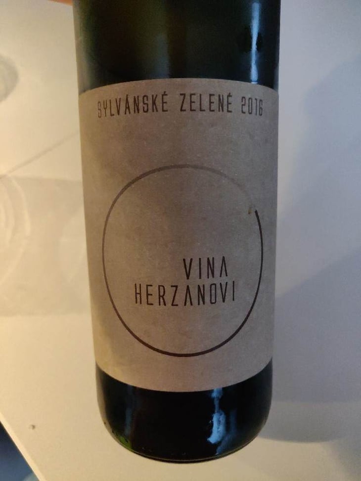 Sylvanske Zelene - Vína Herzánovi - sandra-zuzana-jakub-herzan 