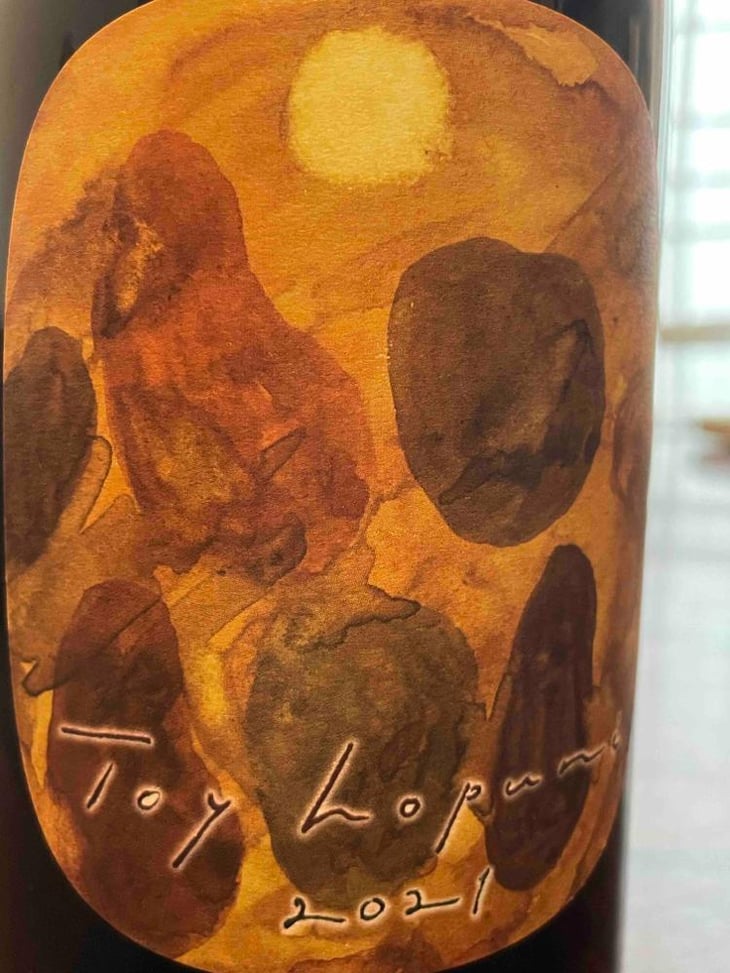 Toy Hopni - 10R Winery - bruce-ryoko-gutlove -2021