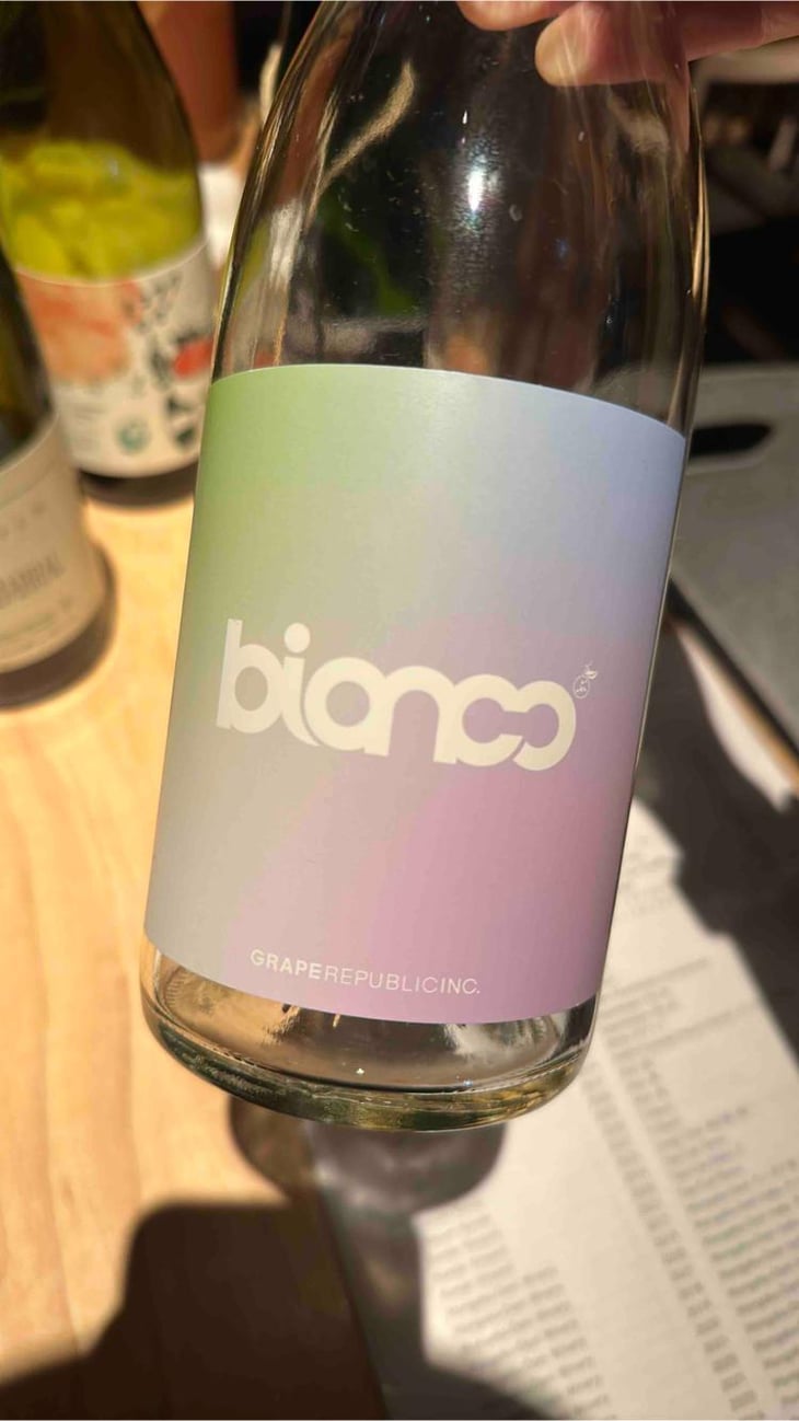 Serie R Bianco - Grape Republic Inc. - haruyuki-yano -2021