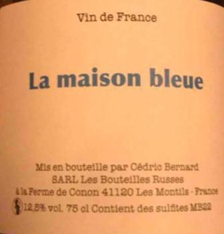 La maison bleue - Bouteilles russes - cedric-bernard-et-roxane-rigault -2022