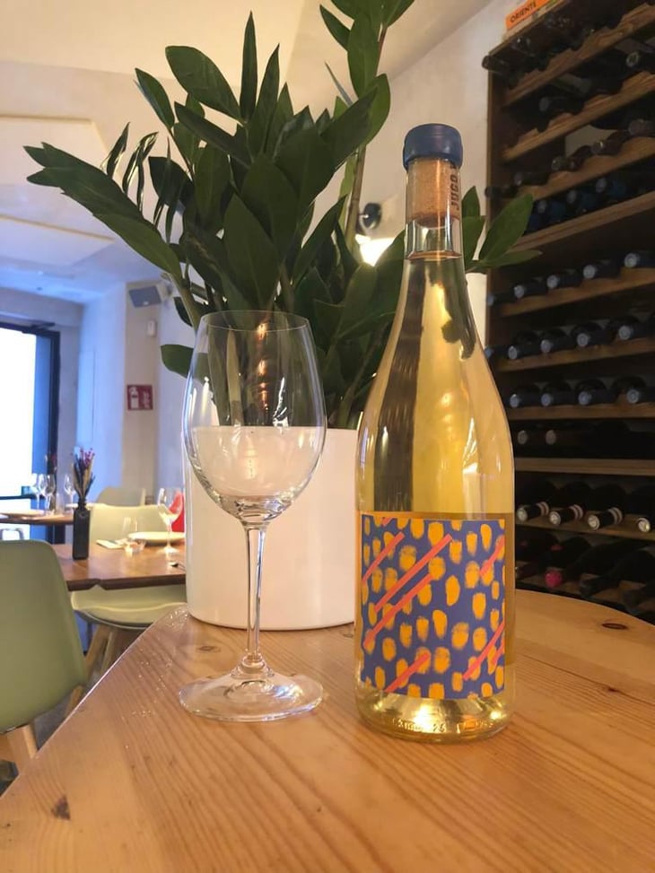 Giggle Water - Jugo Vins - charlie-prymaka -2021