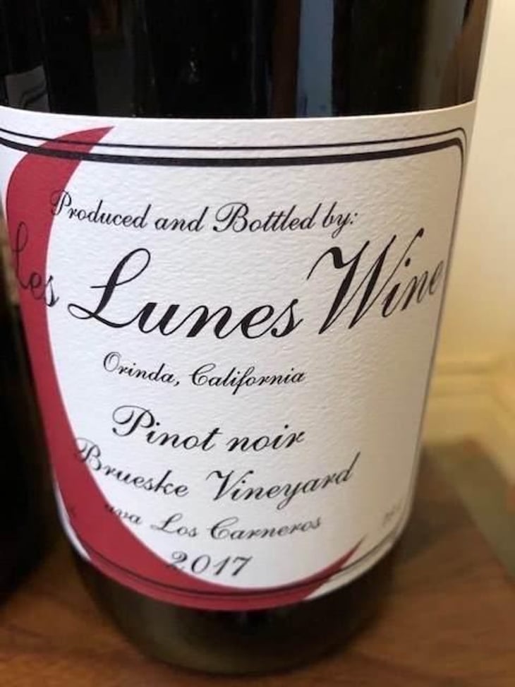 Les Lunes - Pinot Noir - Brueske Vineyard - Les Lunes Wine / Populis Wine - shaunt-oungolian-diego-roig 