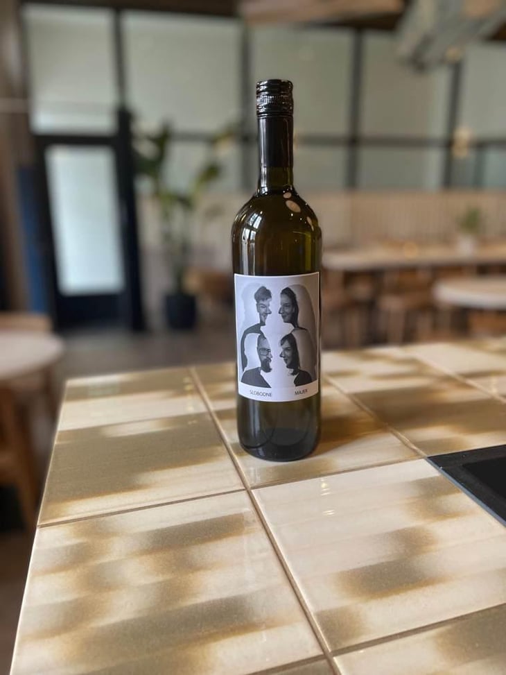 Majer Blanc - Slobodné Vinárstvo - Majer Zemianske Sady - michal-kuropka-agnes-lovecka-katarina-kuropkova -2021