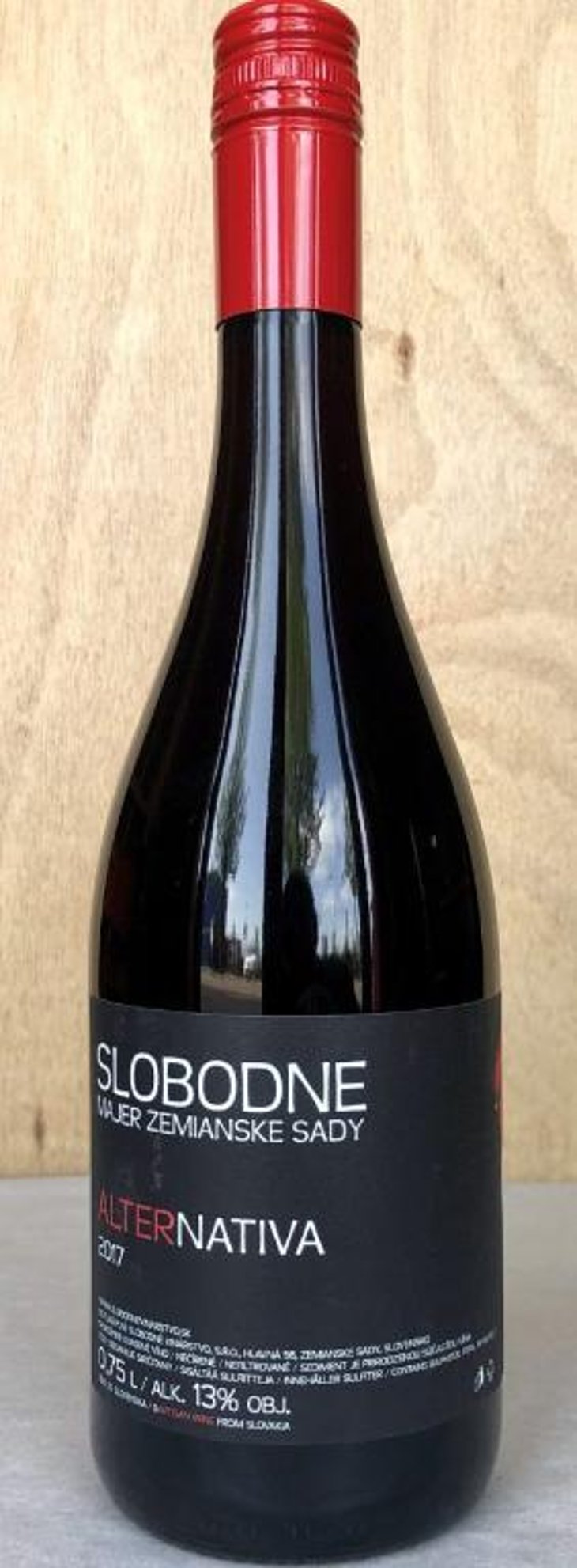 Slobodne - Slobodné Vinárstvo - Majer Zemianske Sady - michal-kuropka-agnes-lovecka-katarina-kuropkova -2017