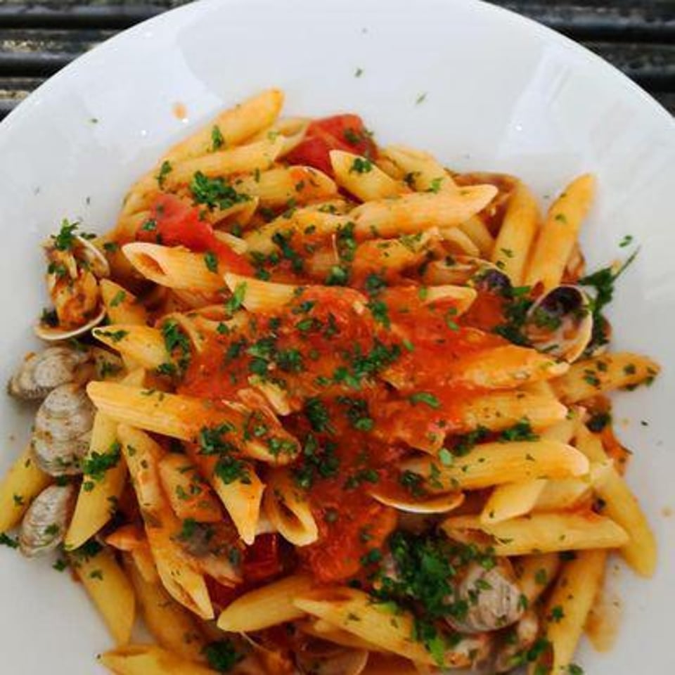 Vineria Centrale is a Bar and a Restaurant in Zurich - Raisin, image size:960x960