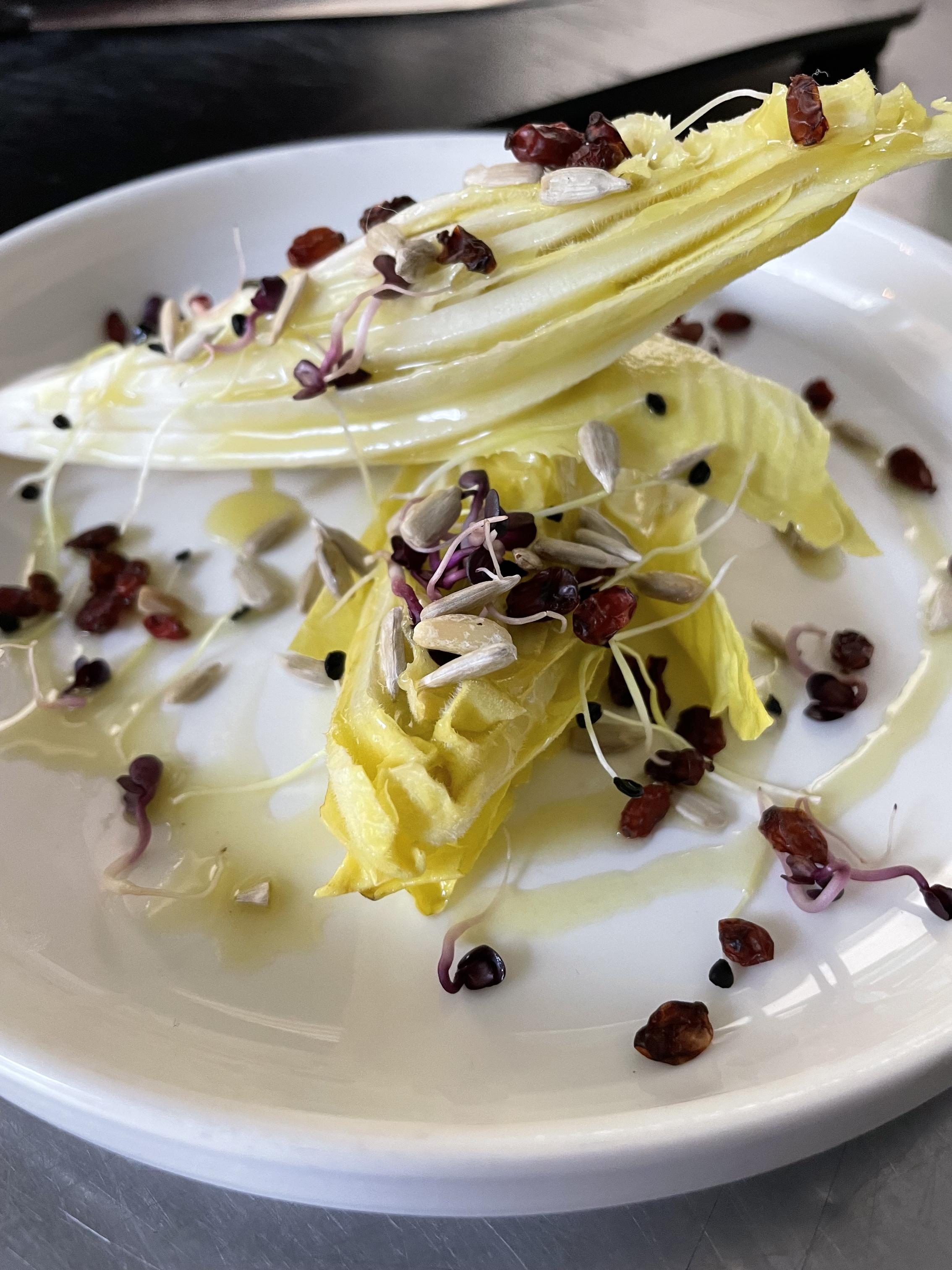 Wasabi Chicorée Posted food by Kimdo Weinbar Raisin