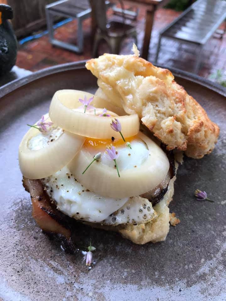 Fox and Pearl is a Bar and a Restaurant in Kansas City - Raisin