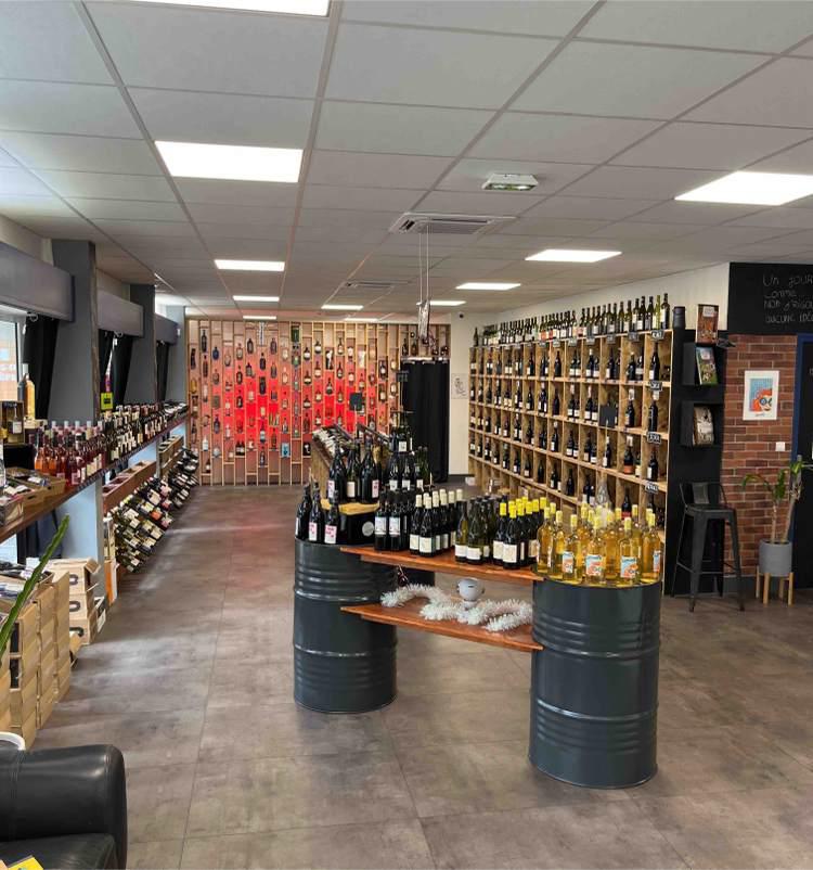 L’Univerre Cave à vins vivants is a wine shop Located In Noumea Raisin