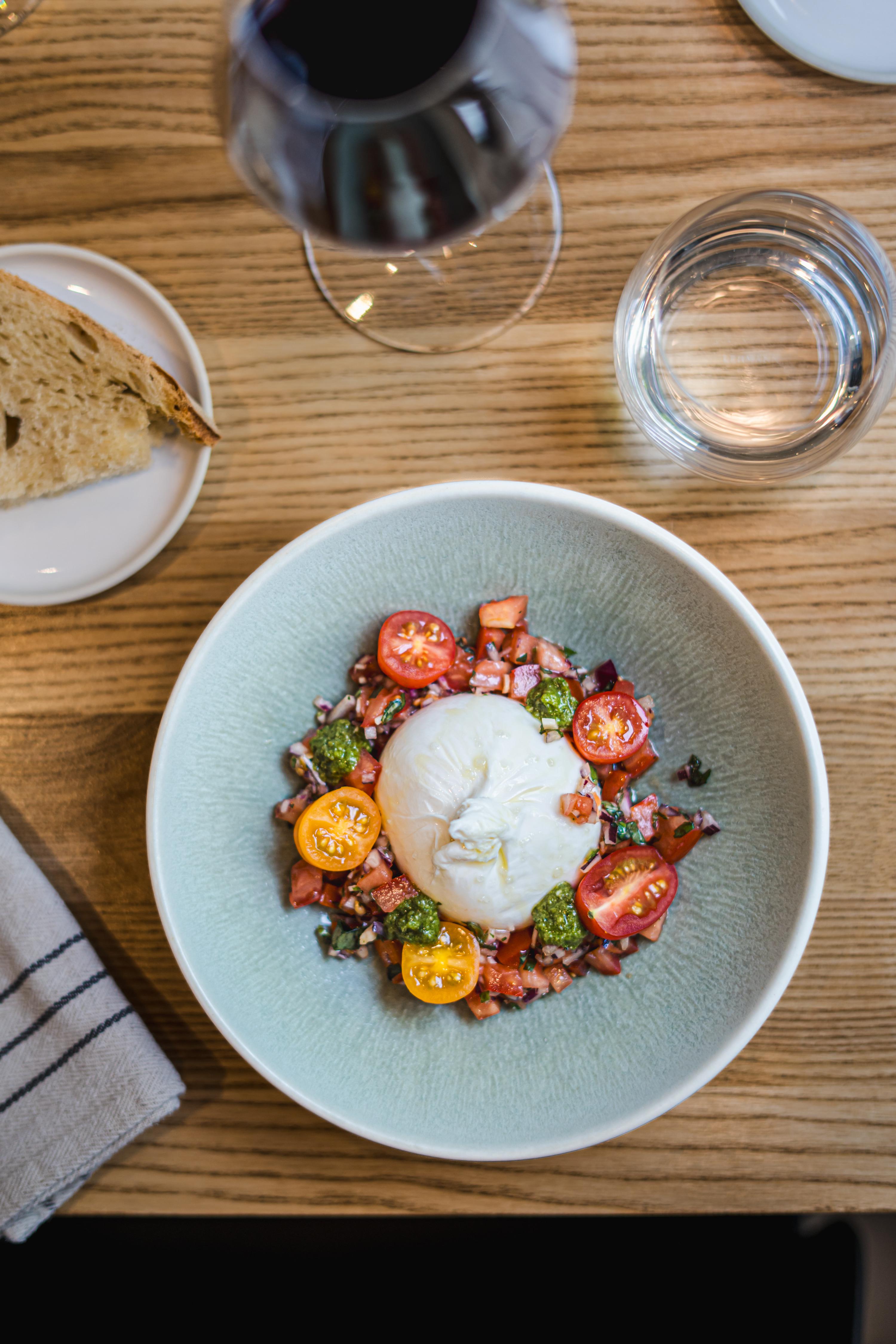 Burrata Tomate et Pesto Entrée de la Semaine du Midi par Le Coissou